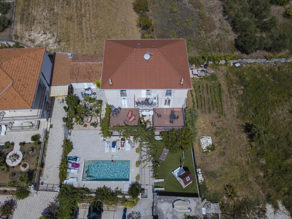 Apartments Gina تروغير المظهر الخارجي الصورة
