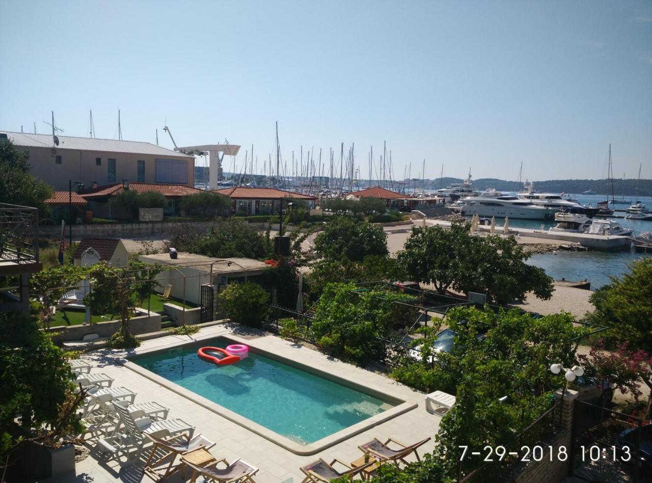 Apartments Gina تروغير المظهر الخارجي الصورة